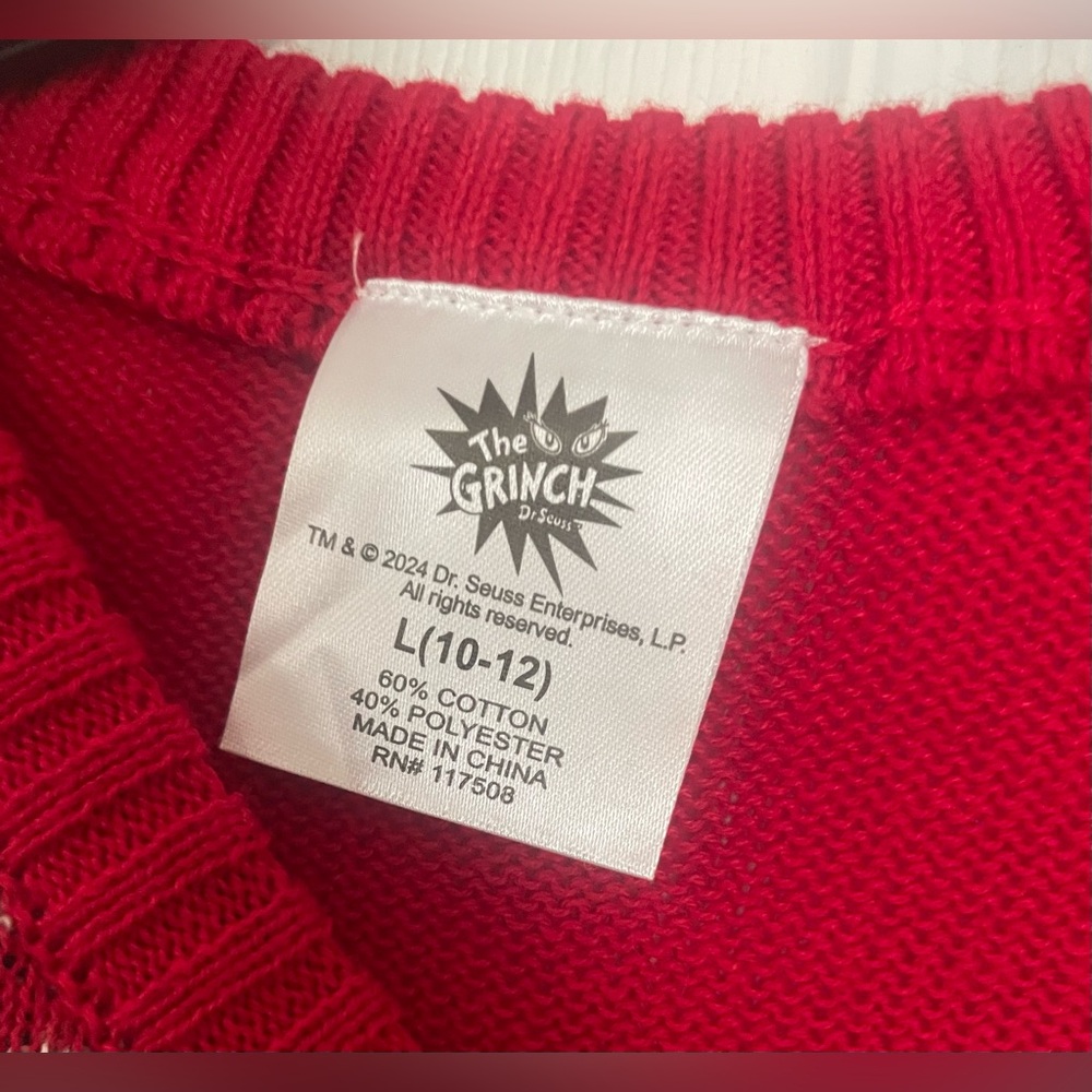 Boys’ Grinch themed sweater! NWT! Size Large! - Picture 6 of 7